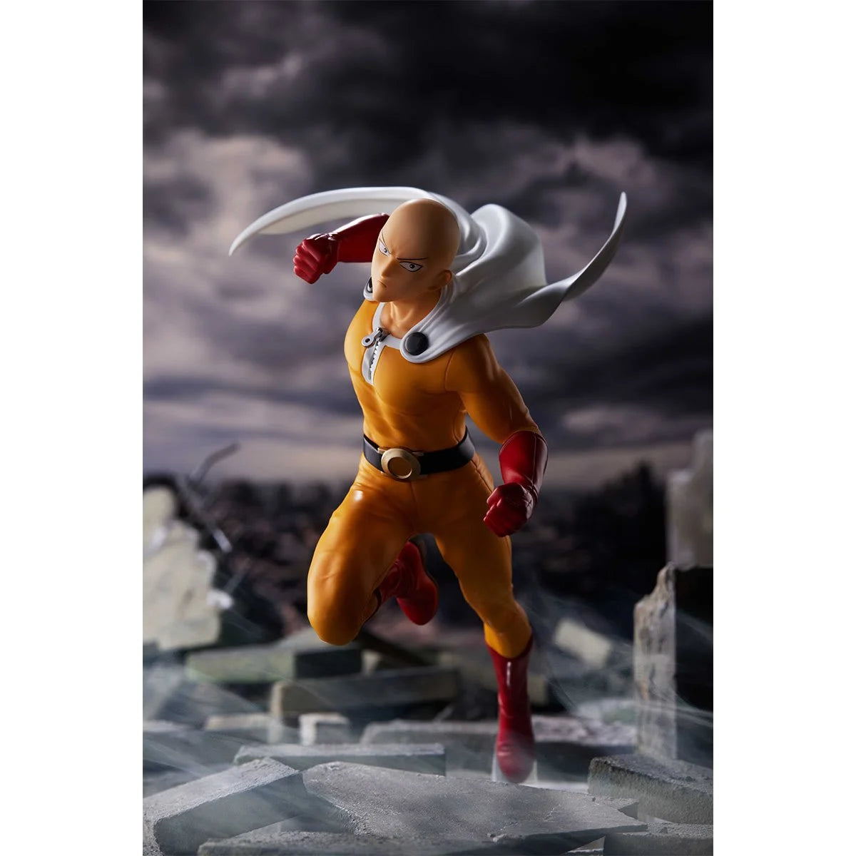 One-Punch Man Saitama Statue
